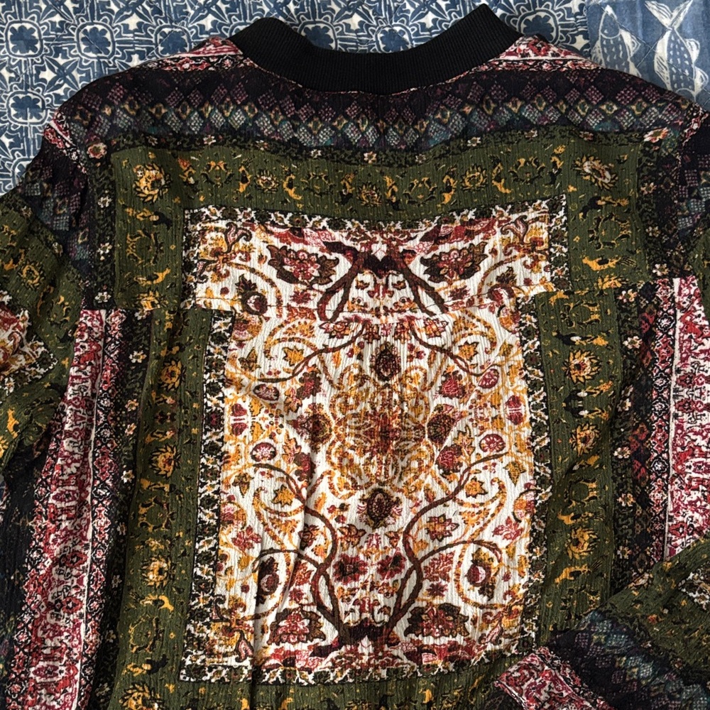 Multicolor Patterned Lightweight Bomber Jacket/Top - image 5